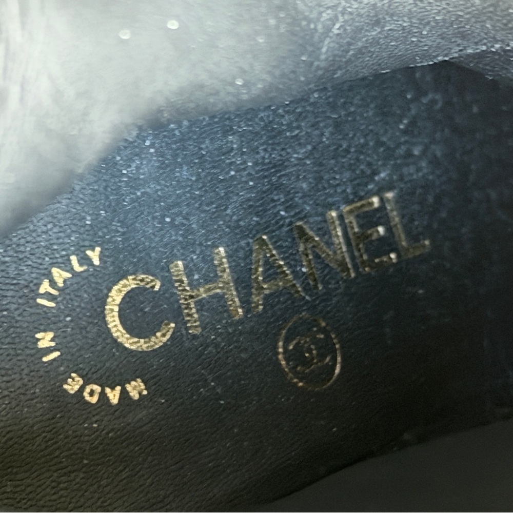 🖤Chanel🖤Strappy 'CC' Suede & Patent Ankle Boots - Picture 12 of 12